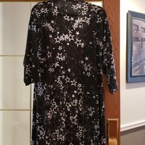 Lularoe M Star Shirley